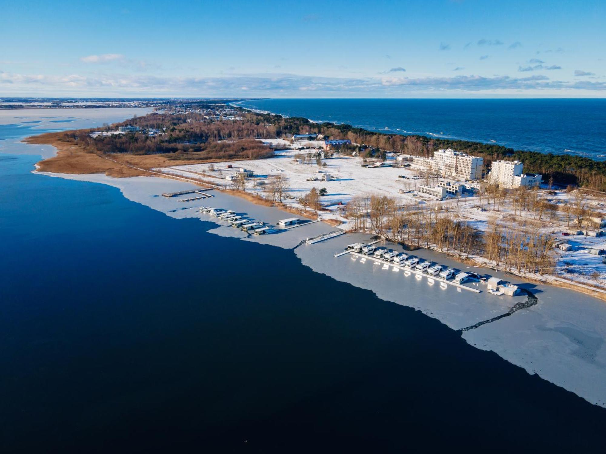 Grand Ht Houseboats - Domki Na Wodzie - Sauna, Jacuzzi, Kominek Mielno  Kültér fotó