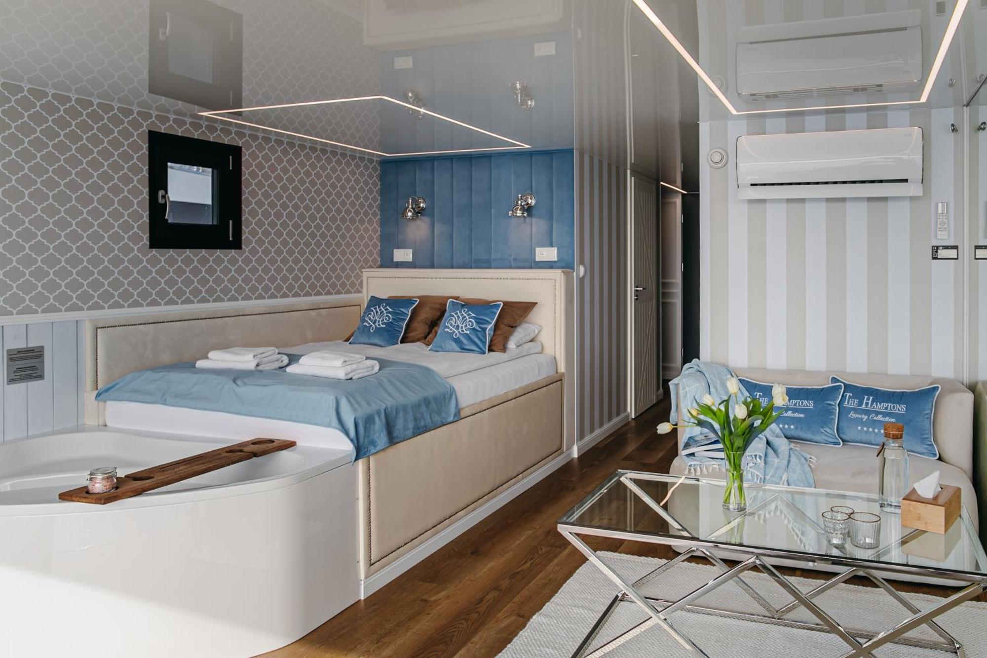Grand Ht Houseboats - Domki Na Wodzie - Sauna, Jacuzzi, Kominek Mielno  Szoba fotó