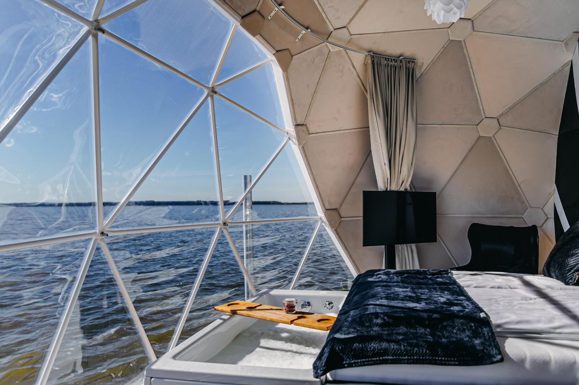Grand Ht Houseboats - Domki Na Wodzie - Sauna, Jacuzzi, Kominek Mielno  Szoba fotó