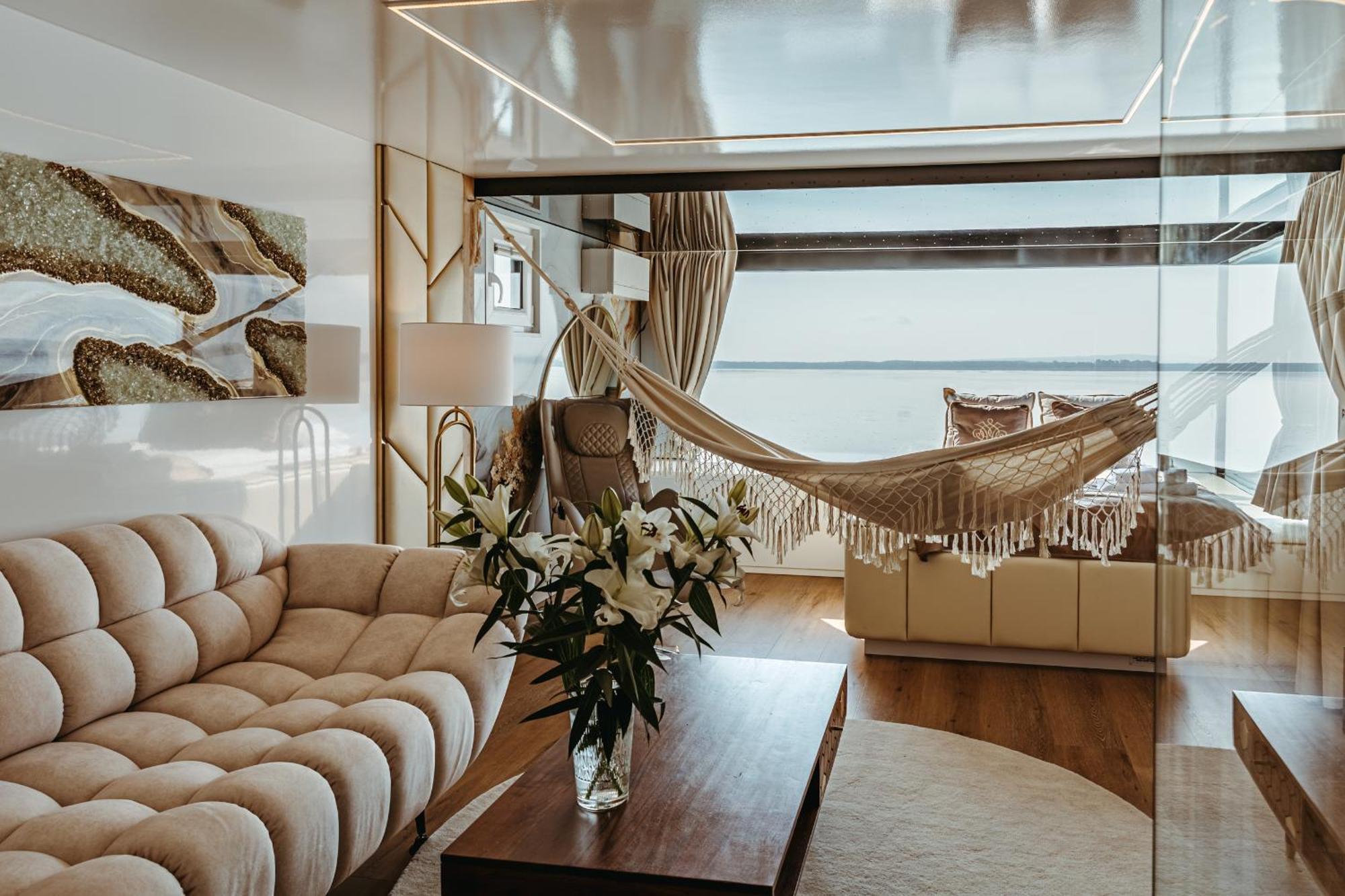 Grand Ht Houseboats - Domki Na Wodzie - Sauna, Jacuzzi, Kominek Mielno  Szoba fotó