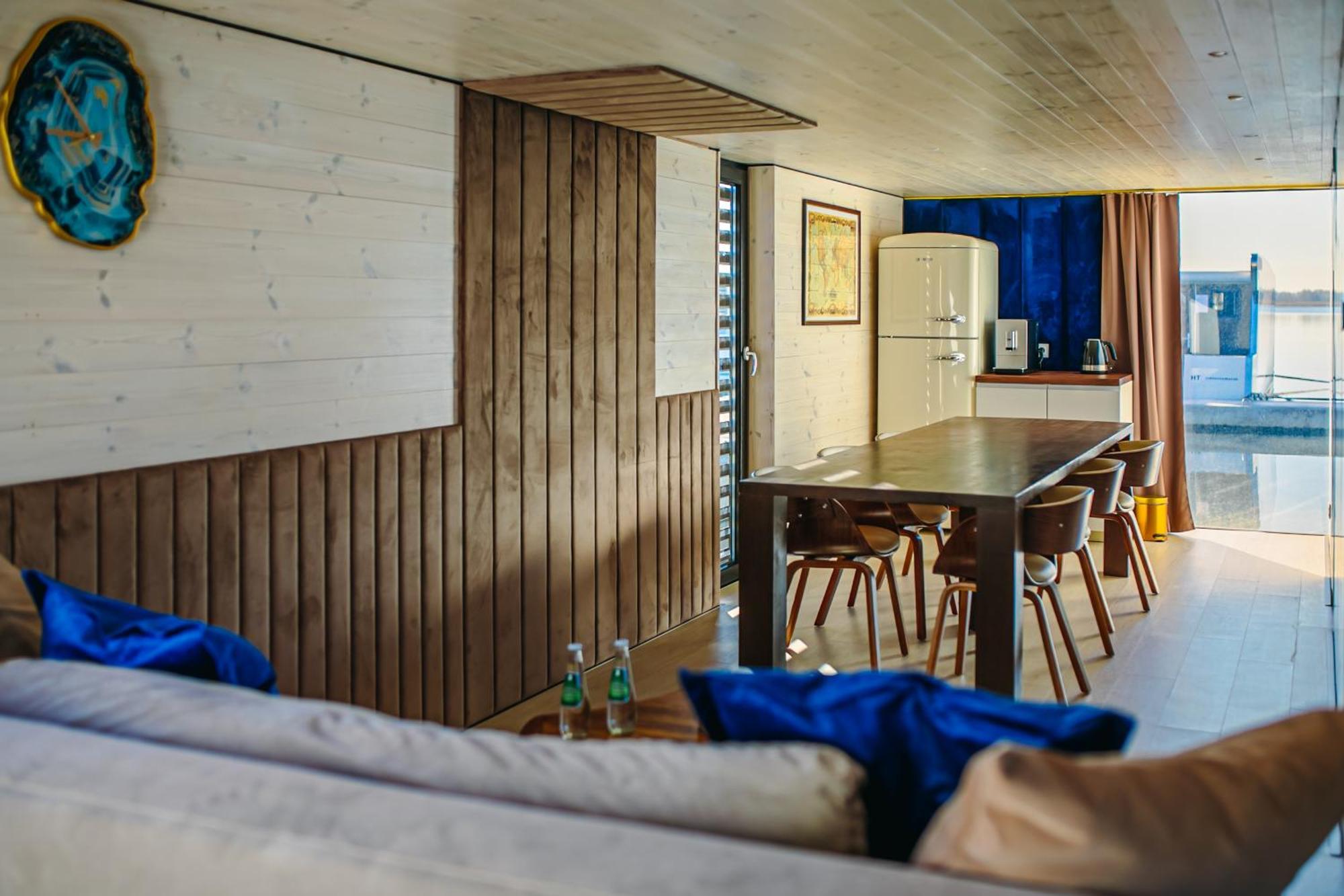 Grand Ht Houseboats - Domki Na Wodzie - Sauna, Jacuzzi, Kominek Mielno  Szoba fotó